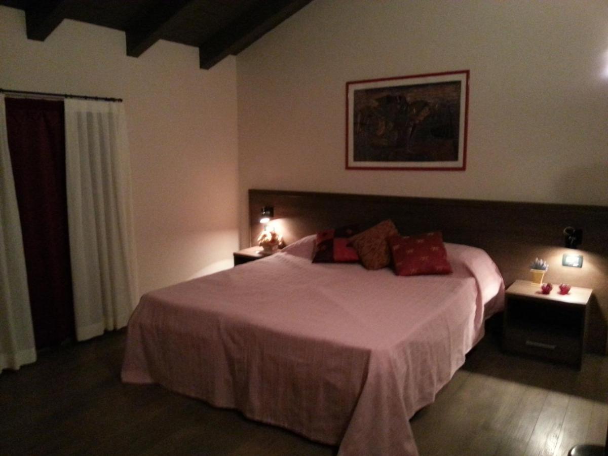 Hotel La Vecchia Reggio Reggio Emilia Room photo