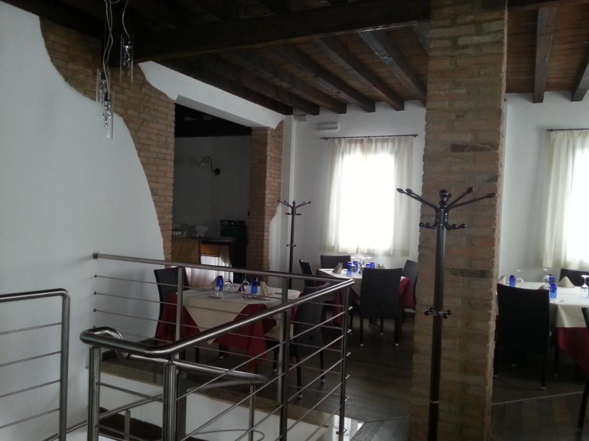 Hotel La Vecchia Reggio Reggio Emilia Exterior photo